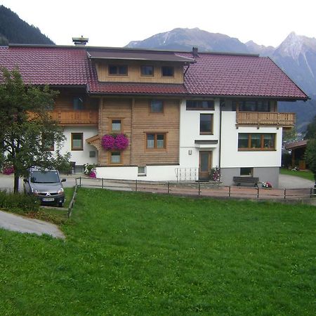 Haus Sonnegg Hotel Finkenberg Buitenkant foto