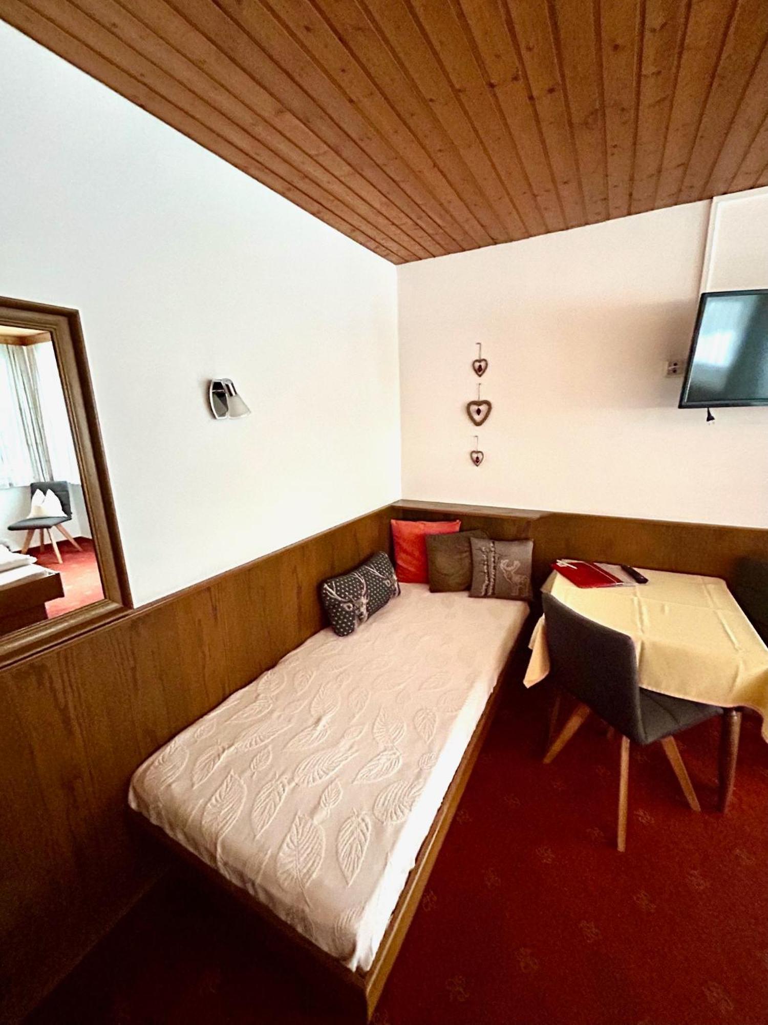 Haus Sonnegg Hotel Finkenberg Buitenkant foto