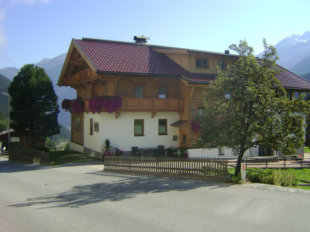 Haus Sonnegg Hotel Finkenberg Buitenkant foto