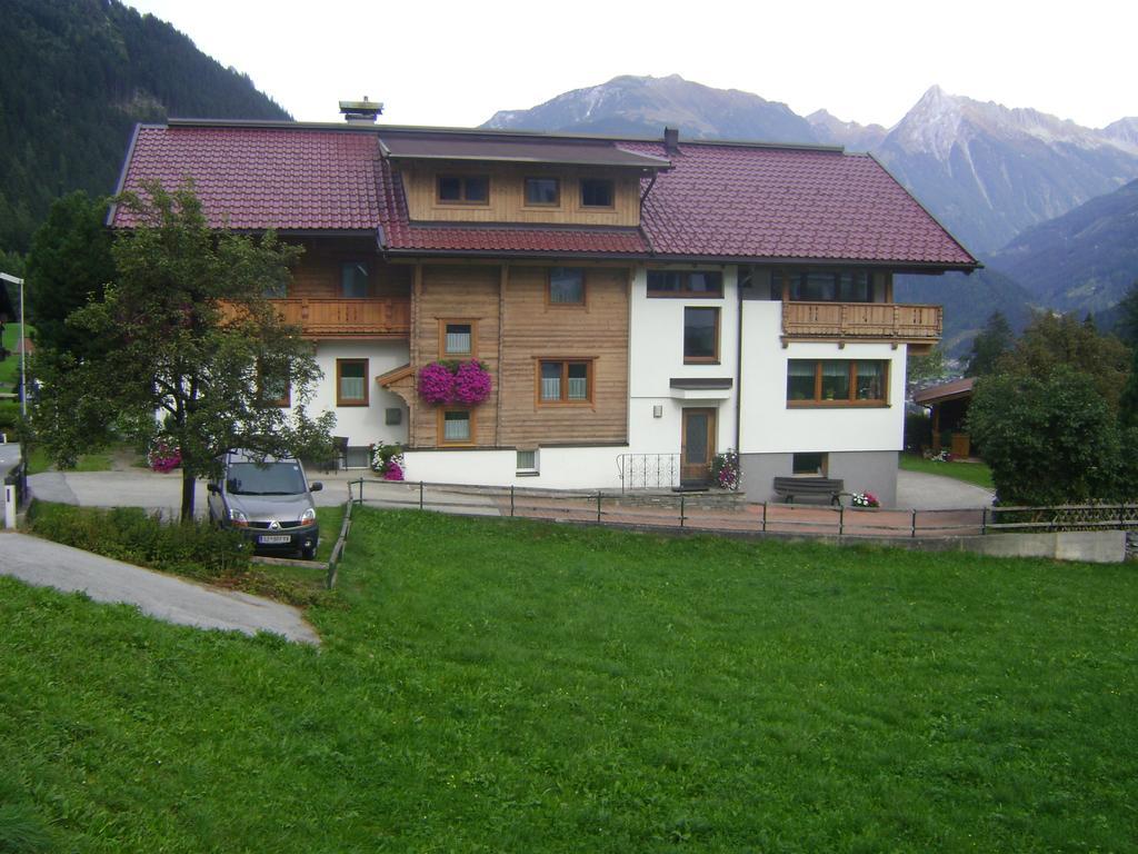 Haus Sonnegg Hotel Finkenberg Buitenkant foto